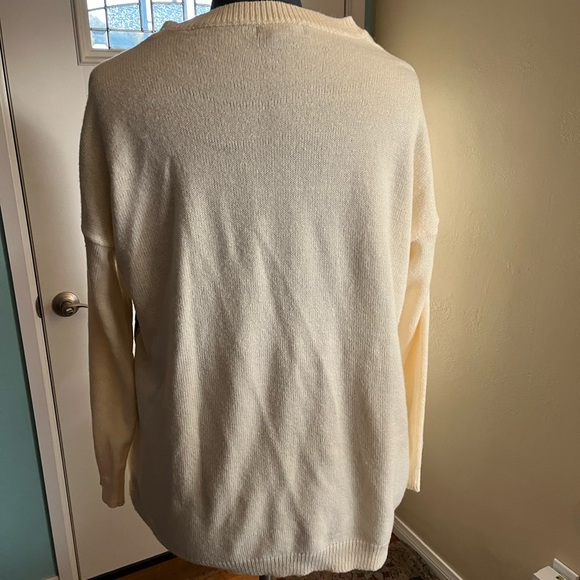 Peeking Black Cat Plus-size Sweater 1X - Picture 4 of 9